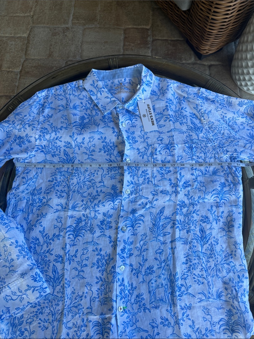 Lilly Pulitzer Men's White Shirt with Blue Floral Animal Print - Picture 5 of 5